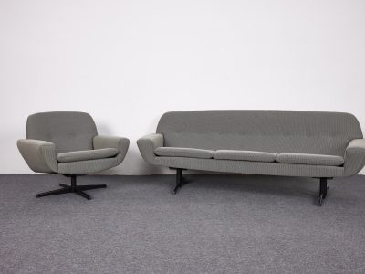 „Fenix” modell – Mid-Century modern kanapé és forgószék garnitúra | Johannes Andersen tervezése, Trensums, Svédország, 1960-as évek